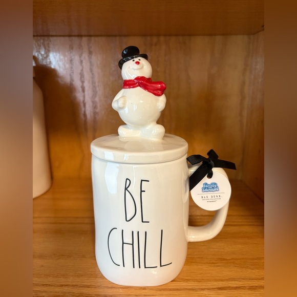 Rae Dunn Disney Frosty Be Chill Topper Mug - Picture 1 of 1